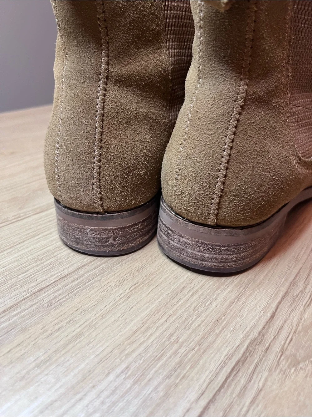 TOMS Suede Chelsea Ankle Boots Tan Camel Women’s US 7.5